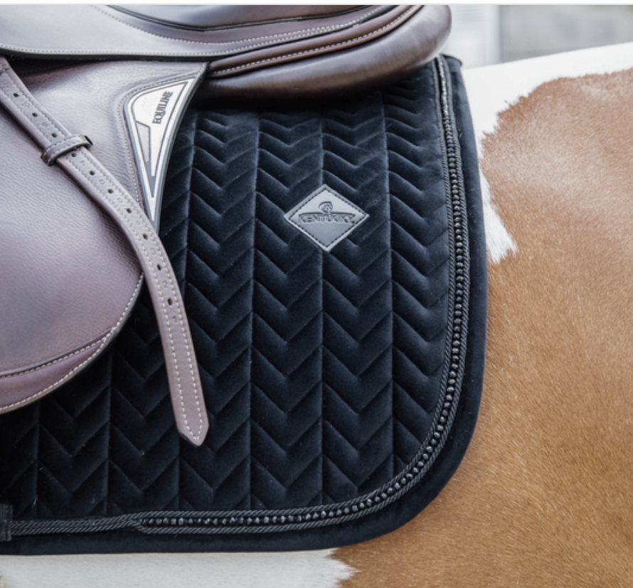Mandil Saddle Pad Velvet Pearls